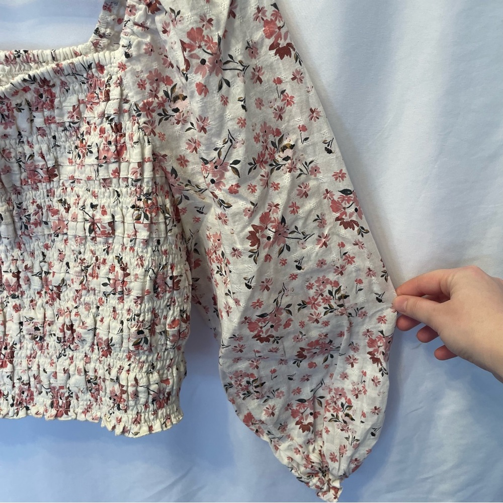 American Eagle Size XL Cropped Pink Beige Floral Long Sleeve Puffy Sleeve Blouse - Picture 7 of 13